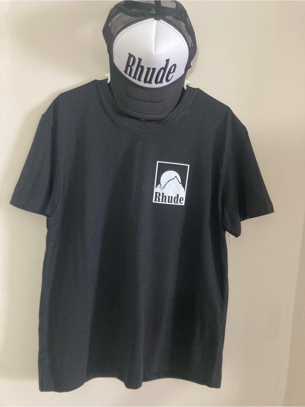 Rhude Black T-Shirt with White Mountain Logo (REP)